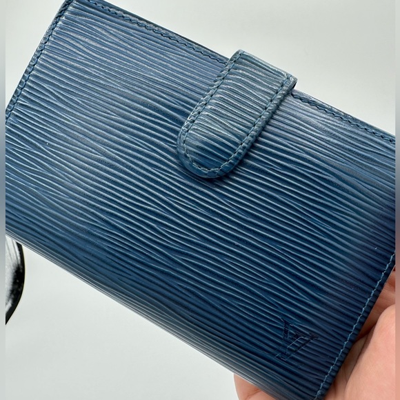 Louis Vuitton Blue Epi Leather Kisslock Wallet main image 3